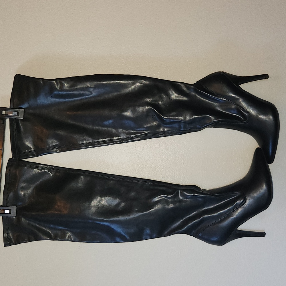 Chinese Laundry Black Knee-high Stiletto Boots Half Zip Up Size 8